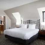 Normandy Farm Hotel & Conference Center