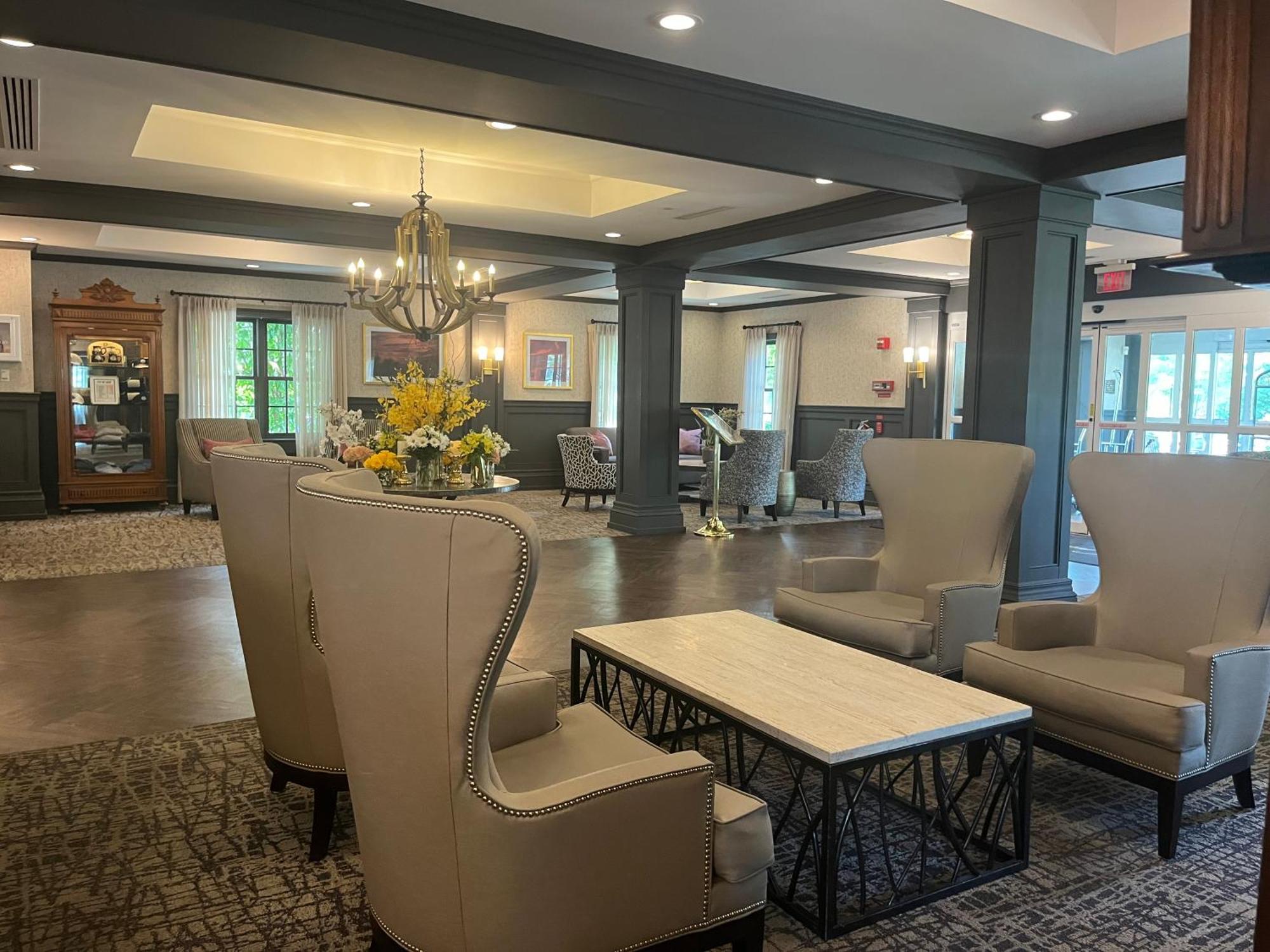 Hotel Normandy Farm & Conference Center
