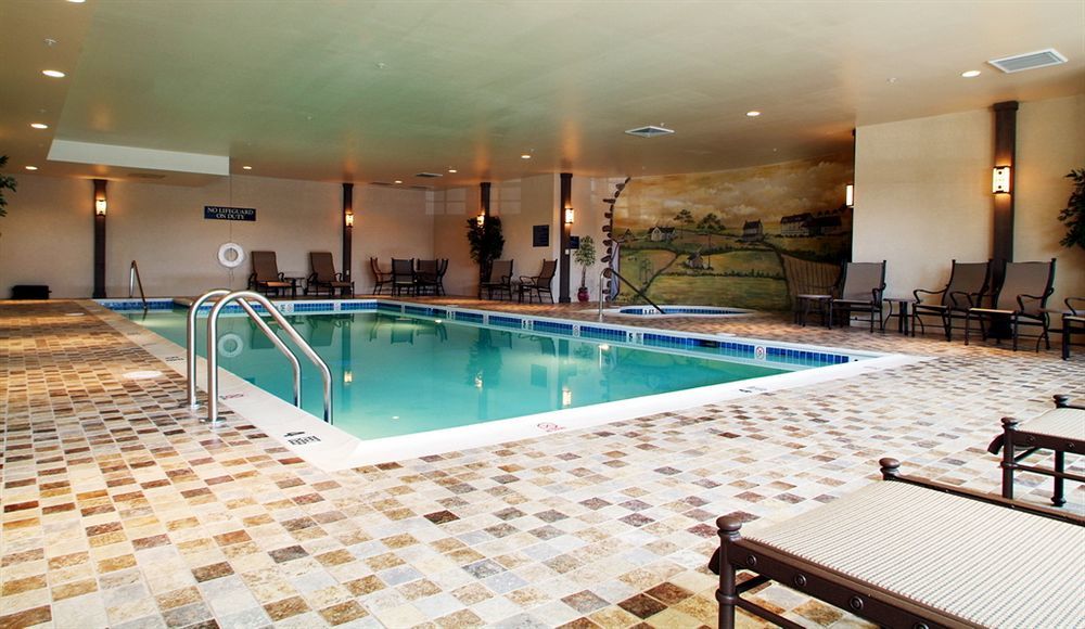 Hotel Normandy Farm & Conference Center 3*