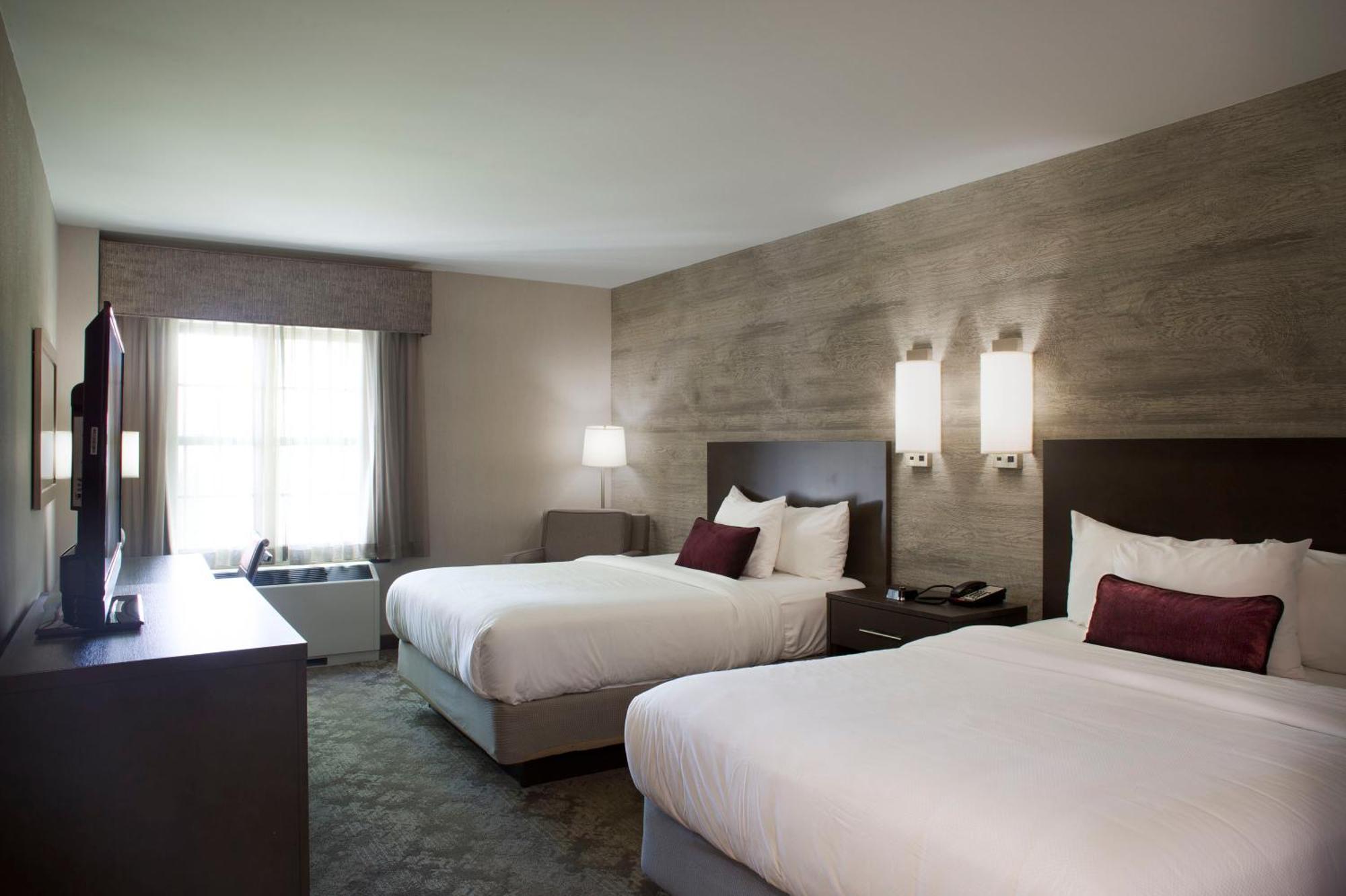 Hotel Normandy Farm & Conference Center